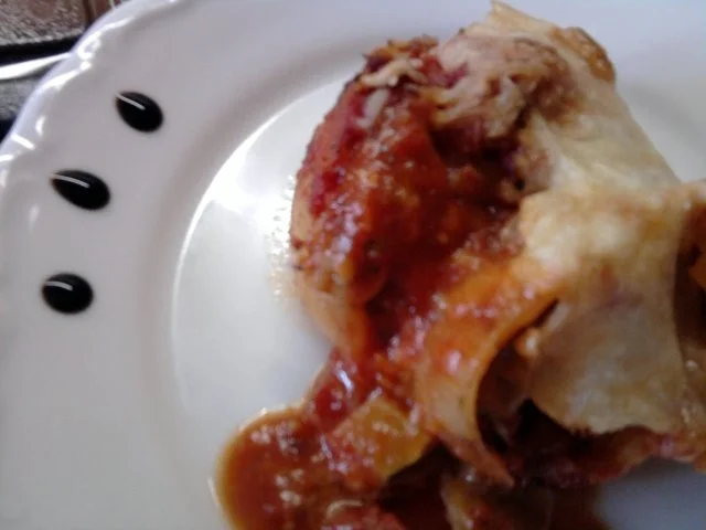 Rezept: Gefüllte , überbackene Riesennudeln Gefüllte , überbackene Riesennudeln - Rezept