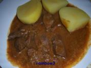 Kochen: Rind-Gulasch mit viel Sauce - Rezept