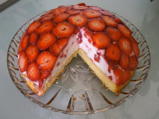 Erdbeer-Kuppeltorte mit Joghurtfüllung - Rezept - Bild Nr. 5