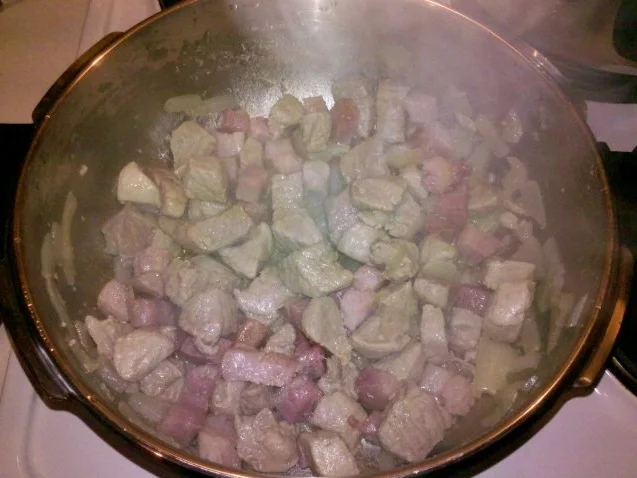 Rezept: Fleisch: Feuriges Gulasch! Bild Nr. 3 Fleisch: Feuriges Gulasch! - Rezept - Bild Nr. 3