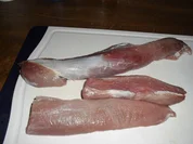 Schweinefilet mit Käsesoße und Röstzwiebeln - Rezept