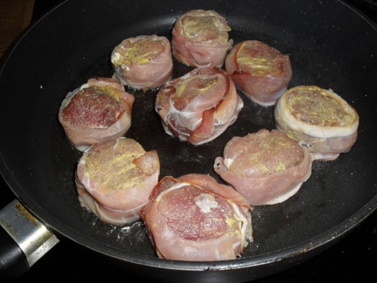 Schweinefilet mit Käsesoße und Röstzwiebeln - Rezept - Bild Nr. 5
