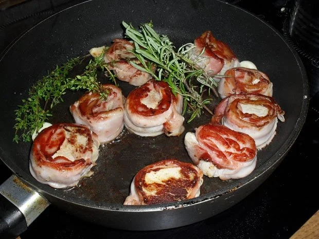 Schweinefilet mit Käsesoße und Röstzwiebeln - Rezept - Bild Nr. 6