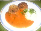 Räuchertofulaibchen mit Pikanter Tomatensoße und Reis - Rezept