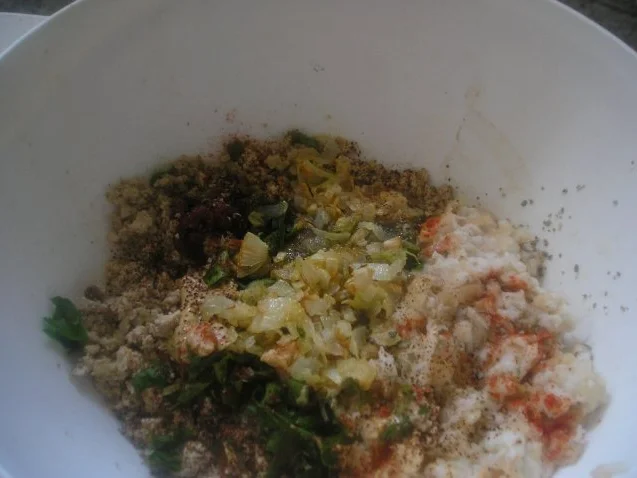 Rezept: Räuchertofulaibchen mit Pikanter Tomatensoße und Reis Bild Nr. 5 Räuchertofulaibchen mit Pikanter Tomatensoße und Reis - Rezept - Bild Nr. 5