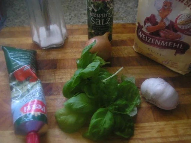 Rezept: Räuchertofulaibchen mit Pikanter Tomatensoße und Reis Bild Nr. 6 Räuchertofulaibchen mit Pikanter Tomatensoße und Reis - Rezept - Bild Nr. 6