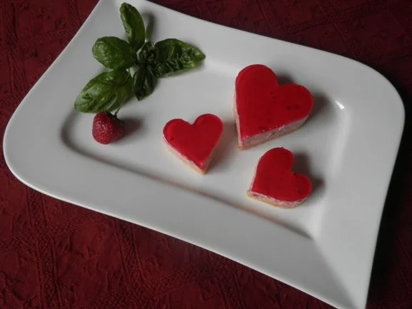 Erdbeer - Basilikum - Frischkäse - Herzen ... - Rezept - Bild Nr. 2