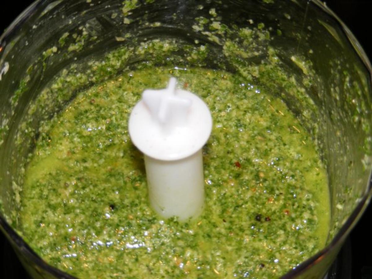 Petersilien-Erdnuß Pesto - Rezept mit Bild - kochbar.de