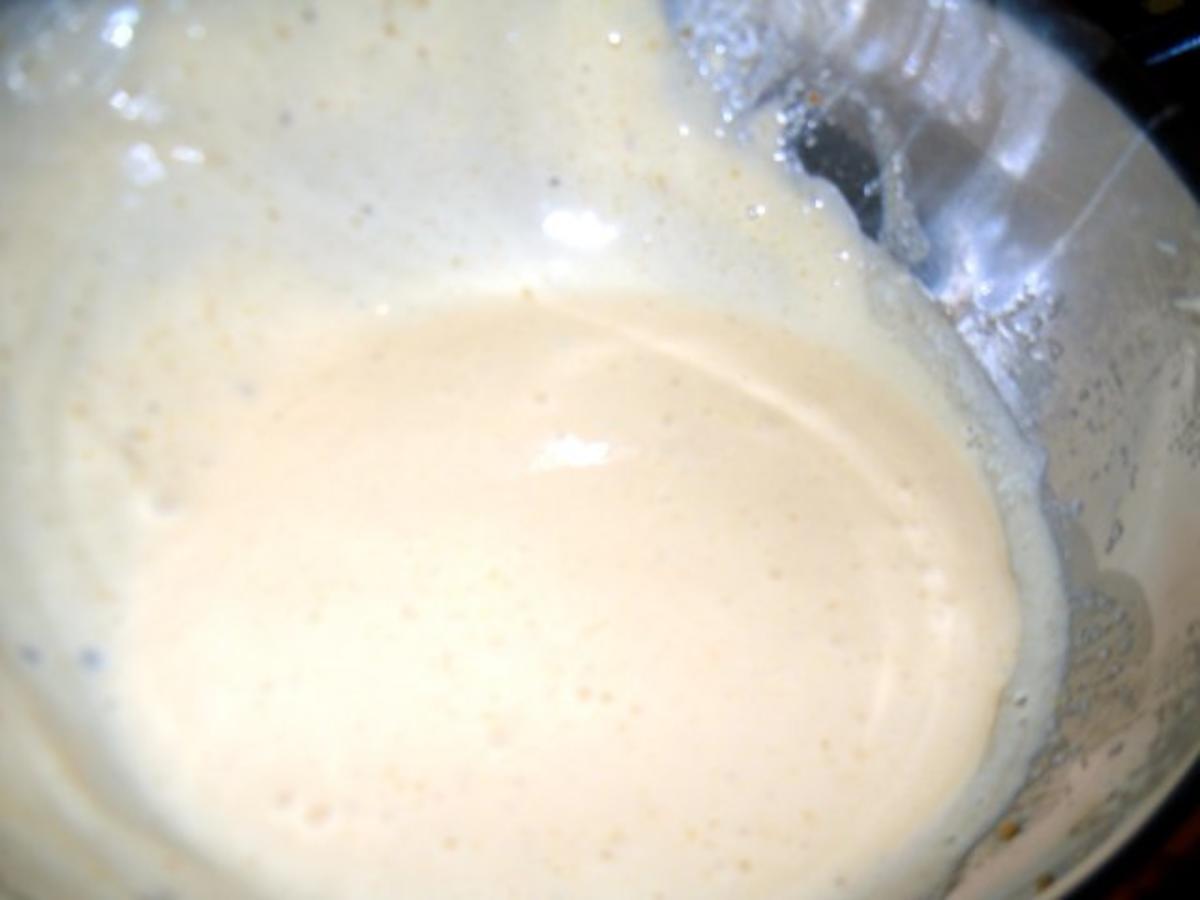 Mohnparfait mit Ananas-Minz-Ragout - Rezept - kochbar.de
