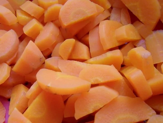 Rezept: Nudeln mit cremiger Karotten-Speck-Sauce Bild Nr. 3 Nudeln mit cremiger Karotten-Speck-Sauce - Rezept - Bild Nr. 3