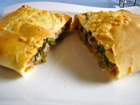 Gemüse-Hack-Calzone - Rezept