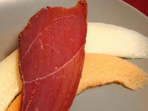 Rezept: Gemsbock-Rauchfleisch mit Spanspeck Gemsbock-Rauchfleisch mit Spanspeck - Rezept