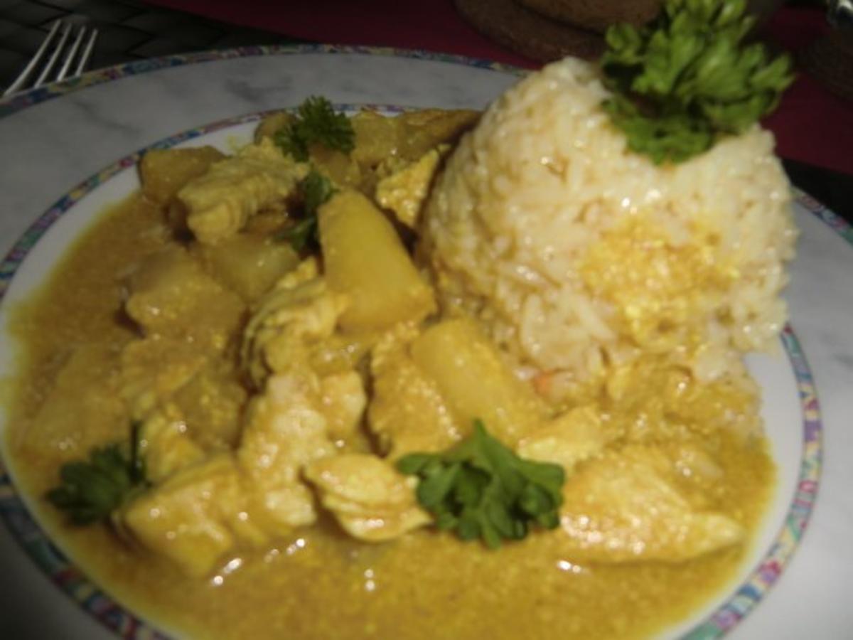 Puten Curry Geschnetzeltes asiatisch an Basmatireis - schnell &amp; einfach ...