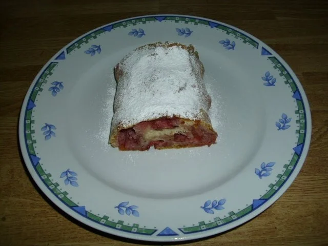 Rezept: Erdbeerstrudel Bild Nr. 4 Erdbeerstrudel - Rezept - Bild Nr. 4