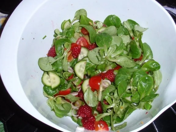 Seelachsfilet auf buntem Rapunzelsalat - Rezept - Bild Nr. 7