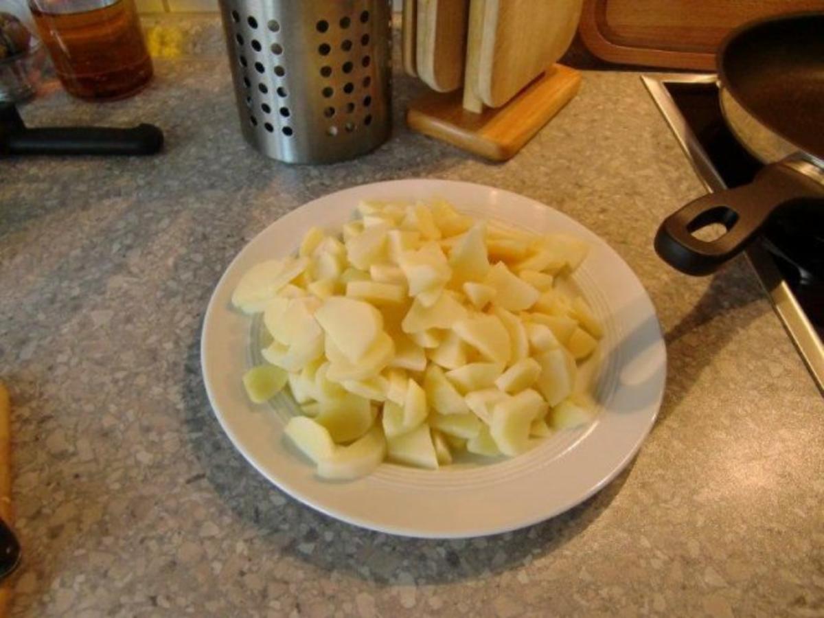 Bratkartoffeln mit Bratwurst - Rezept - Bild Nr. 3