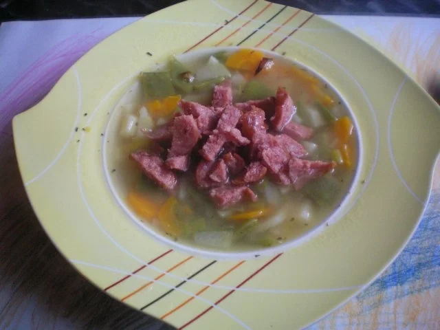 Rezept: Schnippelbohnensuppe mit Carbanossi (Rezept überarbeitet) Schnippelbohnensuppe mit Carbanossi (Rezept überarbeitet) - Rezept