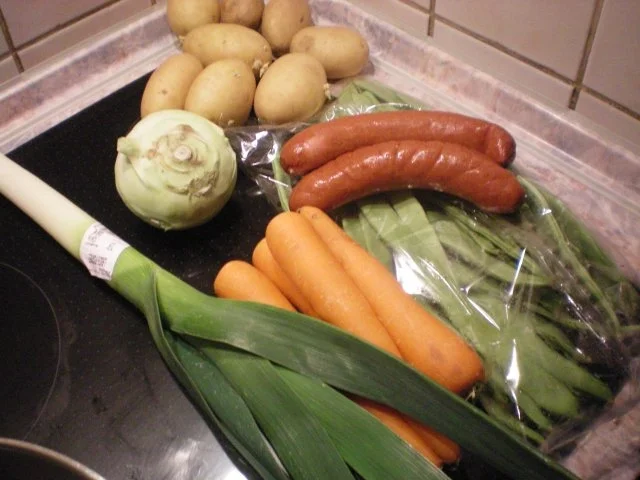 Rezept: Schnippelbohnensuppe mit Carbanossi (Rezept überarbeitet) Bild Nr. 2 Schnippelbohnensuppe mit Carbanossi (Rezept überarbeitet) - Rezept - Bild Nr. 2