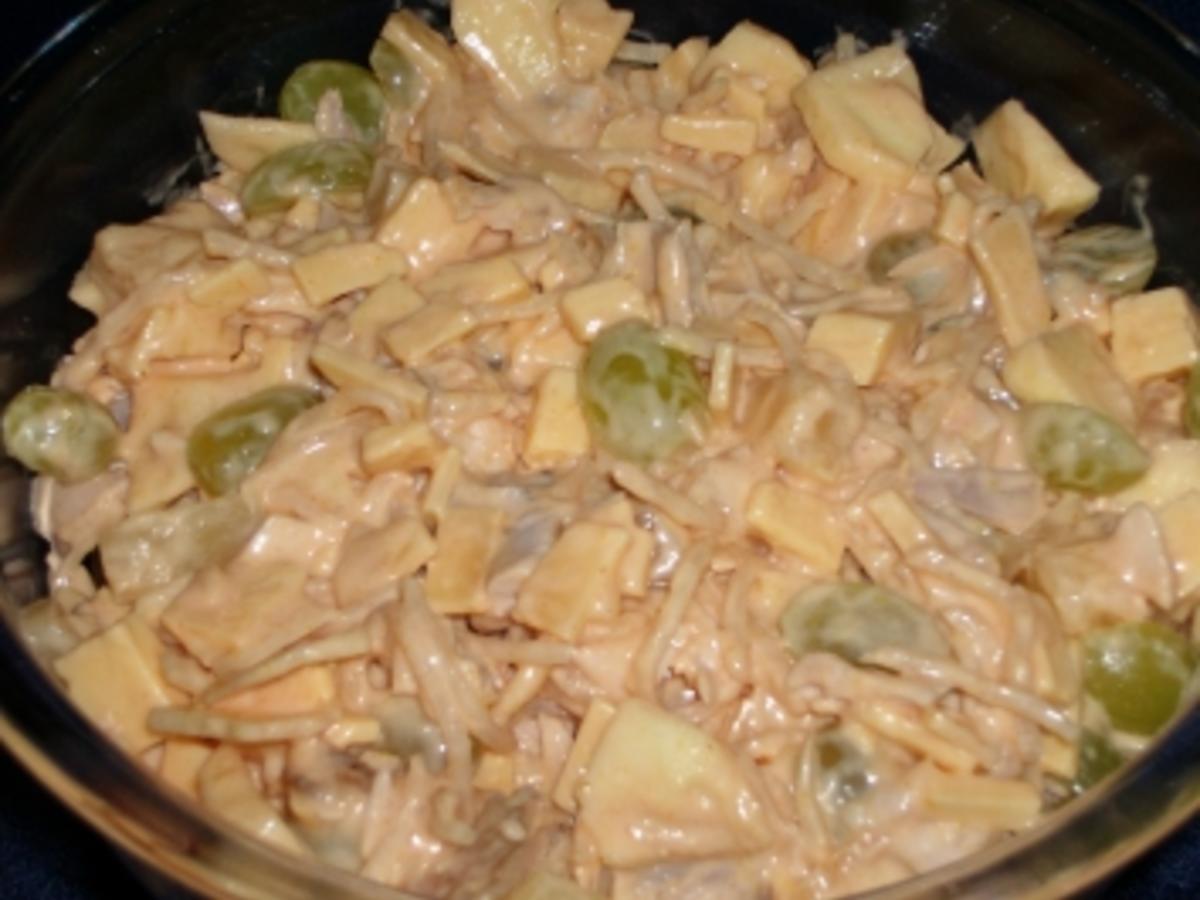 Geflügelsalat mit Ananas und Sellerie Rezepte - kochbar.de