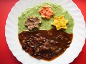 Gulasch mit 3 Sterne auf grüner Wiese - Rezept