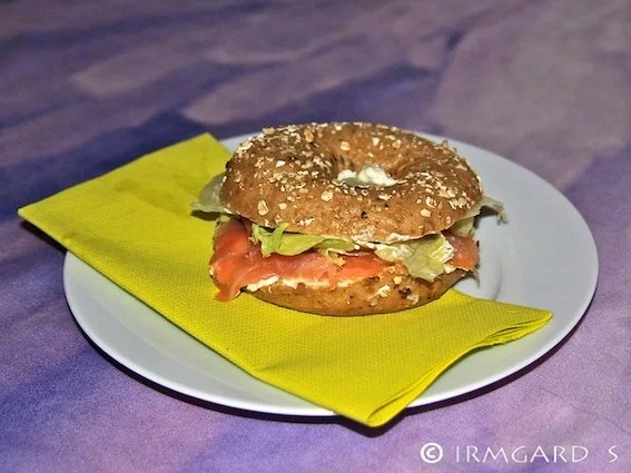 Räucherlachs - Frischkäse - Bagel - Rezept - Bild Nr. 3