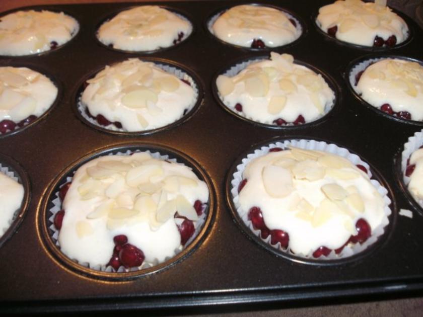 Johannisbeer-Rahm-Muffins - Rezept mit Bild - kochbar.de