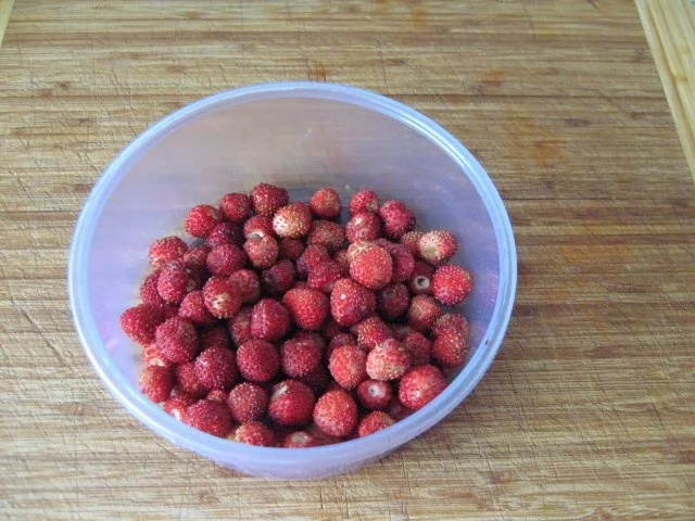 Rezept: Walderdbeer-Marmelade - kaltgerührt mit Kristallzucker Walderdbeer-Marmelade - kaltgerührt mit Kristallzucker - Rezept