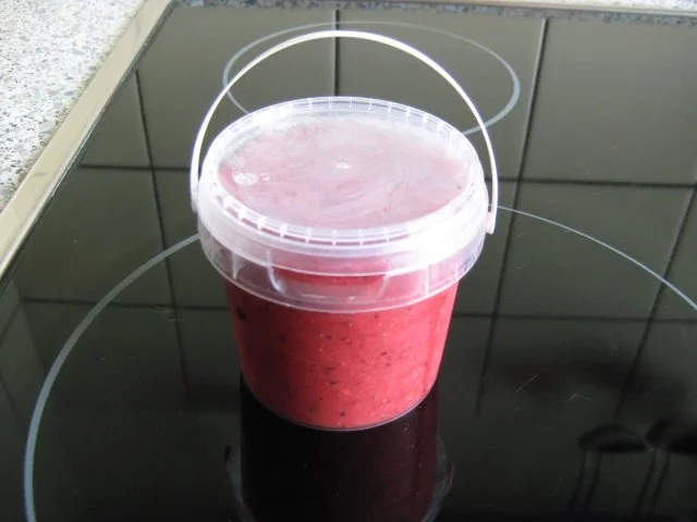 Rezept: Walderdbeer-Marmelade - kaltgerührt mit Kristallzucker Bild Nr. 3 Walderdbeer-Marmelade - kaltgerührt mit Kristallzucker - Rezept - Bild Nr. 3