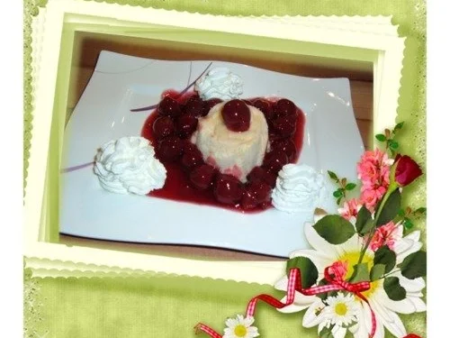 Rezept: Desserts: Eierlikör-Parfait mit Erdbeersalat Bild Nr. 3 Desserts: Eierlikör-Parfait mit Erdbeersalat - Rezept - Bild Nr. 3