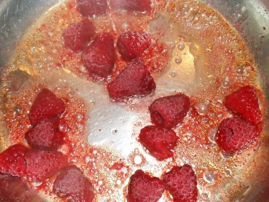 Rezept: Fischfilet auf Himbeerlinsen Bild Nr. 3 Fischfilet auf Himbeerlinsen - Rezept - Bild Nr. 3