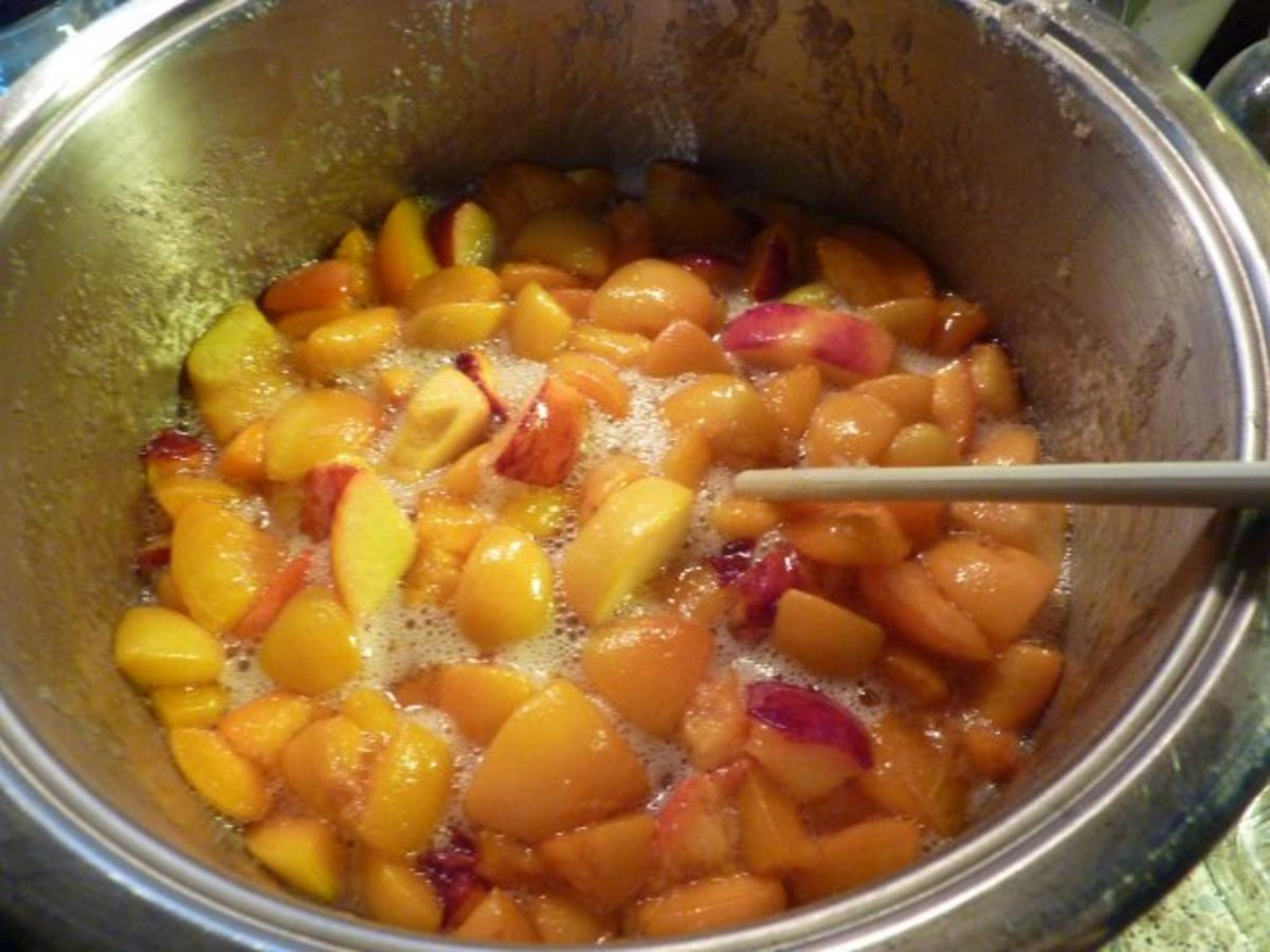 Marmelade: Aprikose-Pfirsich mit Cranberrylikör - Rezept - Bild Nr. 5