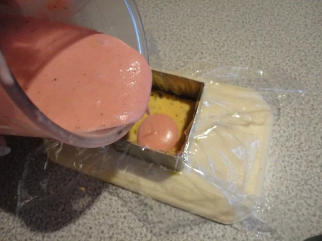 Pistazien Biskuit Törtchen mit Erdbeer Creme - Rezept - Bild Nr. 10