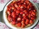 Joghurt-Erdbeertorte mit Knusperboden - Rezept