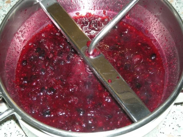 Rezept: Beerenspiegel für Panna Cotta oder Vanillepudding Bild Nr. 2 Beerenspiegel für Panna Cotta oder Vanillepudding - Rezept - Bild Nr. 2