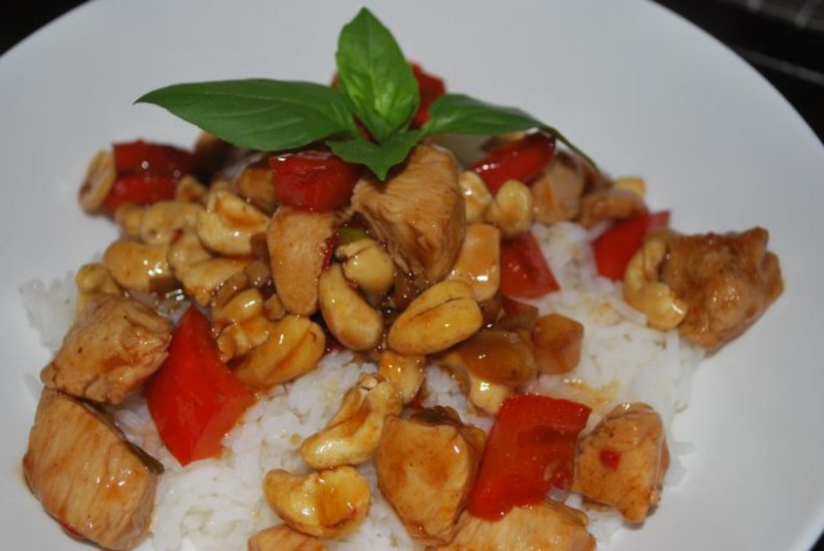 Thai-Hähnchen mit Cashewnüssen - Rezept