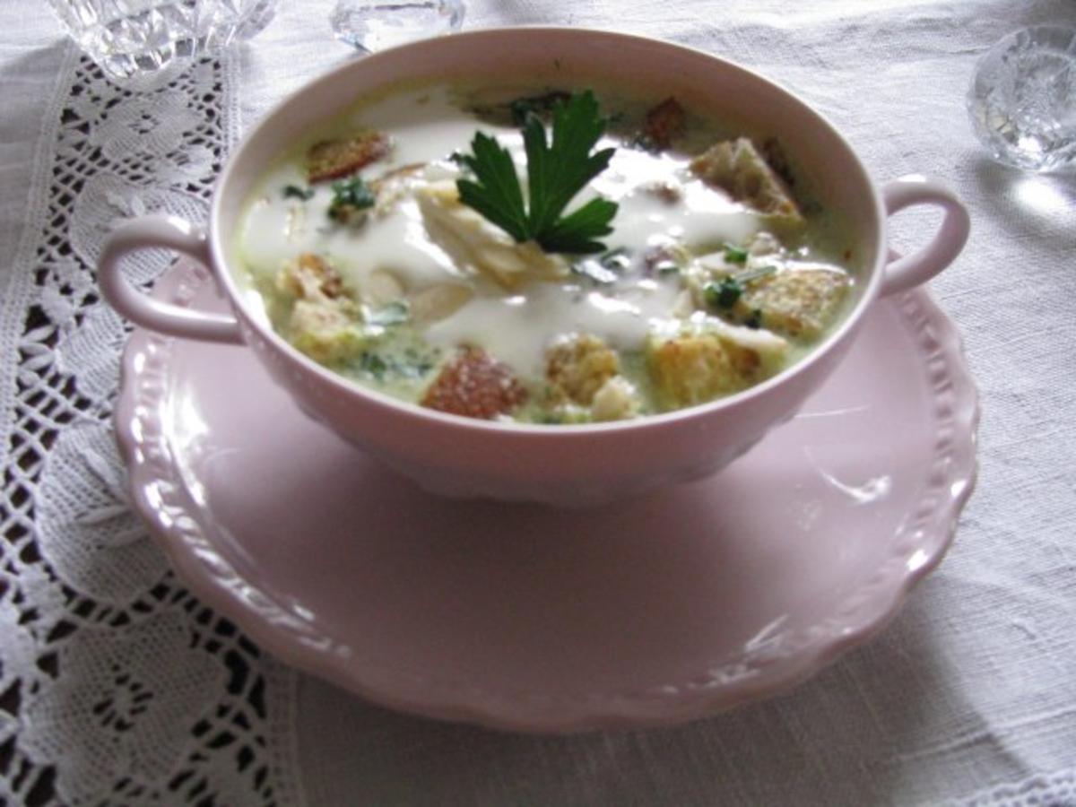 Suppen: Sahnige Zucchinicremesuppe - Rezept - Bild Nr. 3