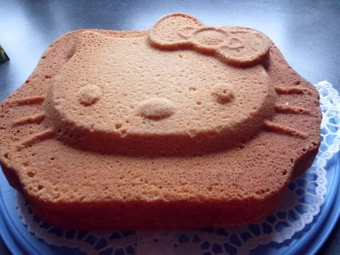 Hallo Kittykuchen zum Geburtstag meiner Enkelin   (Joghurtkuchen) - Rezept