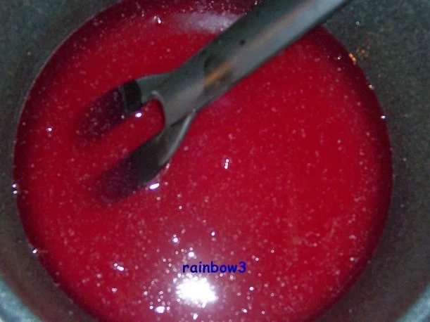 Rezept: Einmachen: Süßkirsch-Rhabarber-Gelee und -Sirup Bild Nr. 2 Einmachen: Süßkirsch-Rhabarber-Gelee und -Sirup - Rezept - Bild Nr. 2