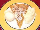 Grossif-Apfelkuchen mit Vanilleeis und Marzipan (Bruno Eyron) - Rezept