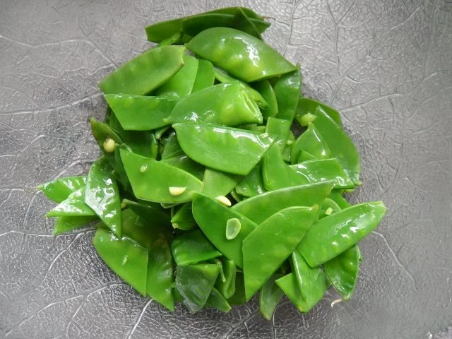 Rezept: Zuckerschoten-Salat mit roter Paprika Bild Nr. 7 Zuckerschoten-Salat mit roter Paprika - Rezept - Bild Nr. 7