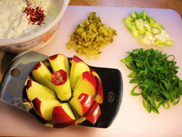 Rezept: "Neue Matjes" mit einem köstlichen Dip ... Bild Nr. 3 "Neue Matjes" mit einem köstlichen Dip ... - Rezept - Bild Nr. 3