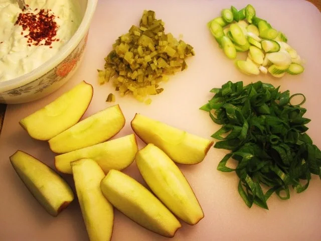 Rezept: "Neue Matjes" mit einem köstlichen Dip ... Bild Nr. 4 "Neue Matjes" mit einem köstlichen Dip ... - Rezept - Bild Nr. 4