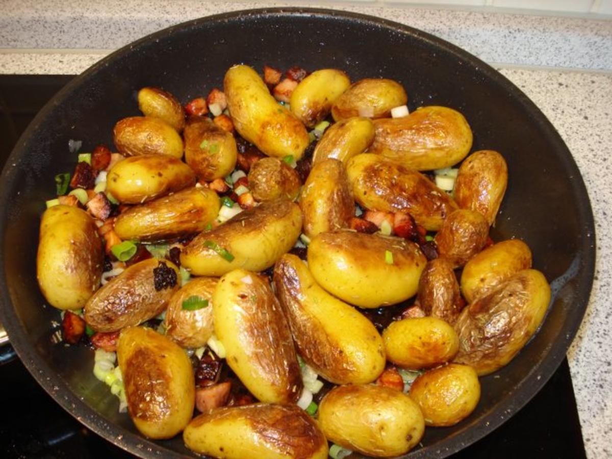 Rosmarinkartoffeln mit Kassler und Kräuterquark - Rezept - Bild Nr. 2