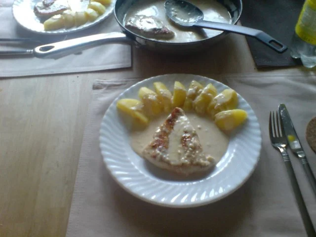 Rezept: Sahneschnitzel mit Salzkartoffeln Bild Nr. 3 Sahneschnitzel mit Salzkartoffeln - Rezept - Bild Nr. 3