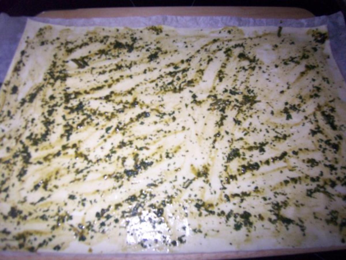 Salbei-Käse-Schinken-Blätterteig-Häppchen - Rezept - Bild Nr. 3