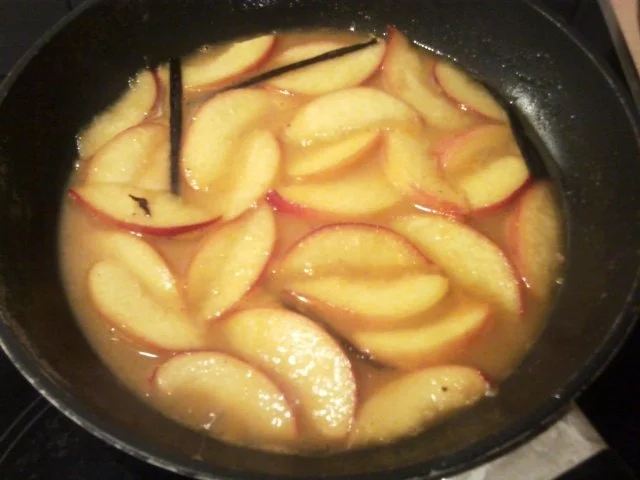 Karamellisierte Pfirische mit Vanille-Mascarponemousse - Rezept - Bild Nr. 2