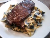 Farfalle Gialle e Nere mit Rinderhüftsteak - Rezept