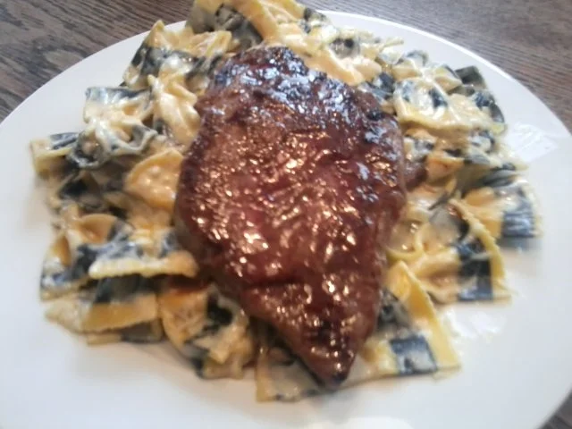 Rezept: Farfalle Gialle e Nere mit Rinderhüftsteak Bild Nr. 3 Farfalle Gialle e Nere mit Rinderhüftsteak - Rezept - Bild Nr. 3