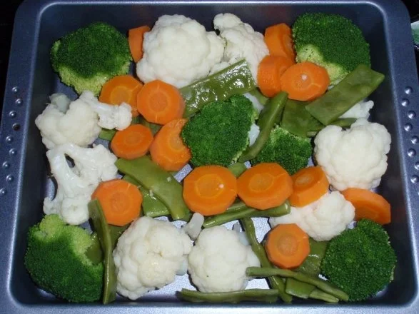 Bunter Gemüse-Auflauf mit Mozzarella überbacken - Rezept - Bild Nr. 9