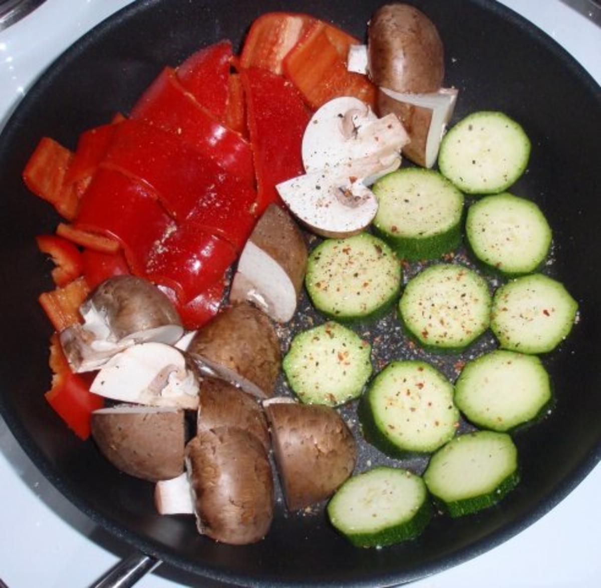 Bunter Gemüse-Auflauf mit Mozzarella überbacken - Rezept - Bild Nr. 6
